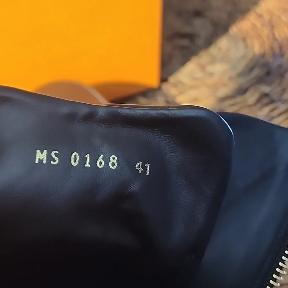 Louis Vuitton high top fashion tennis shoe. Authentic - Picture 9 of 16